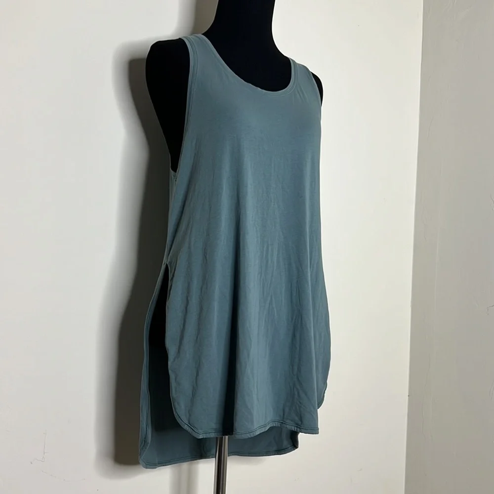 LULULEMON Hi-Low Teal Tank Yoga Top M